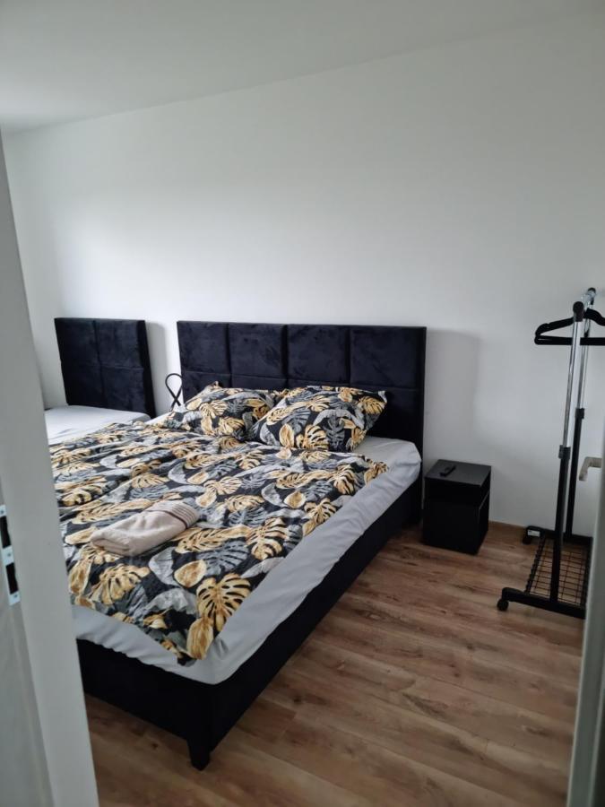 Perlowy Apartament Kutno Buitenkant foto